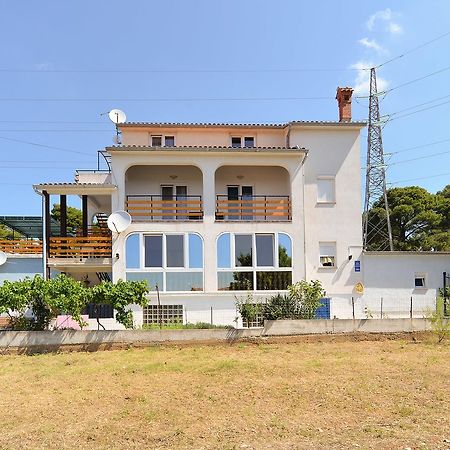 Apartments Dino 1374 Pula Exterior photo